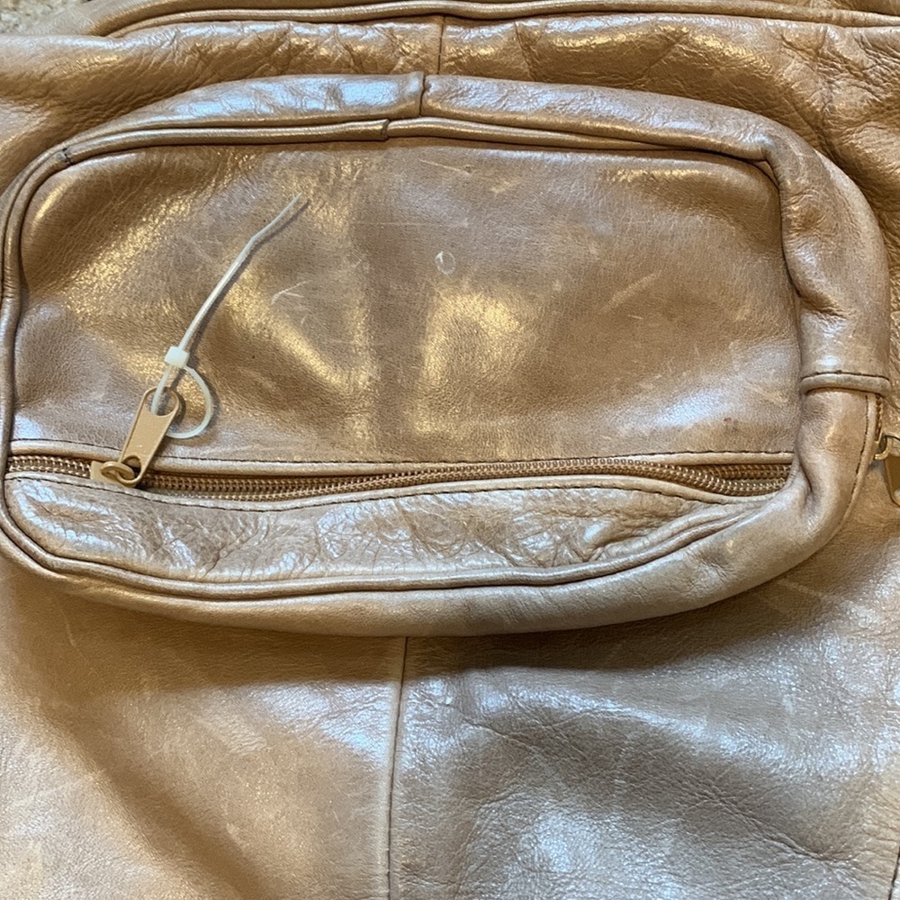VTG Tan Leather Backpack Adjustable Strap Snap Western Boho Unisex Convertible - Picture 7 of 16